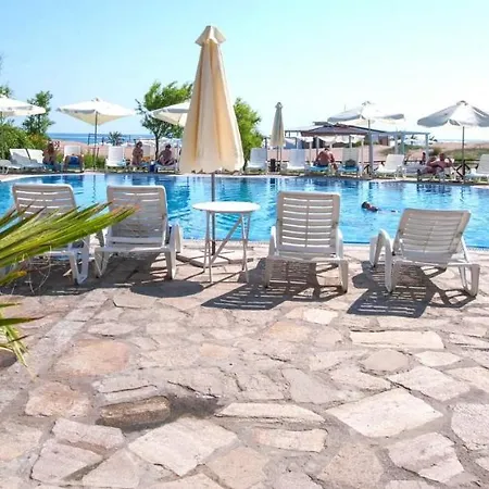 Oasis Del Mare Front 洛泽内茨