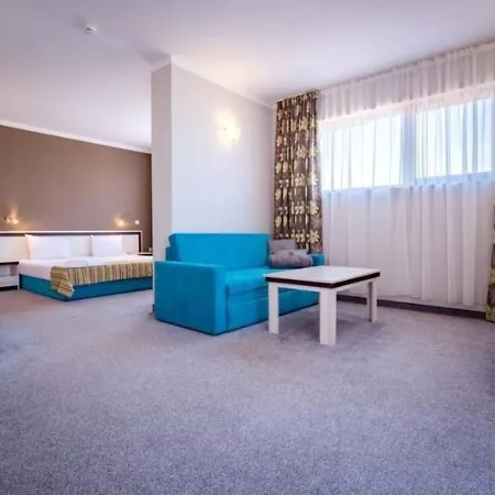 Курортный комплекс Oasis Del Mare Front