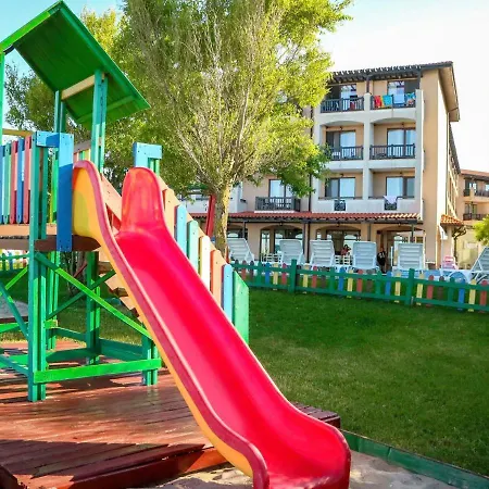 Курортный комплекс Oasis Del Mare Front Лозенец