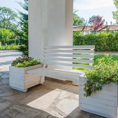 Oasis Del Mare Front Лозенец